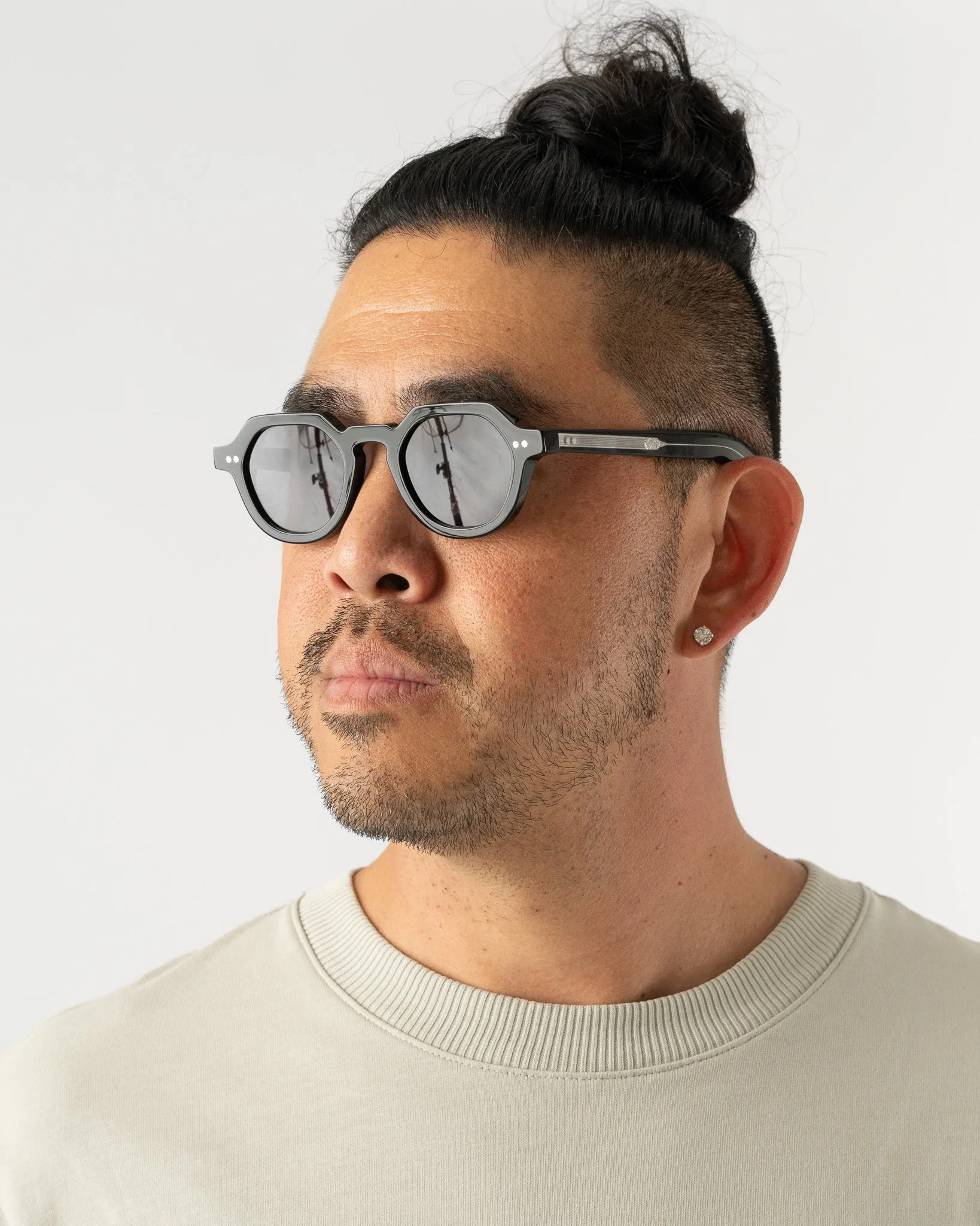 AKILA LOLA Sunglasses in Black