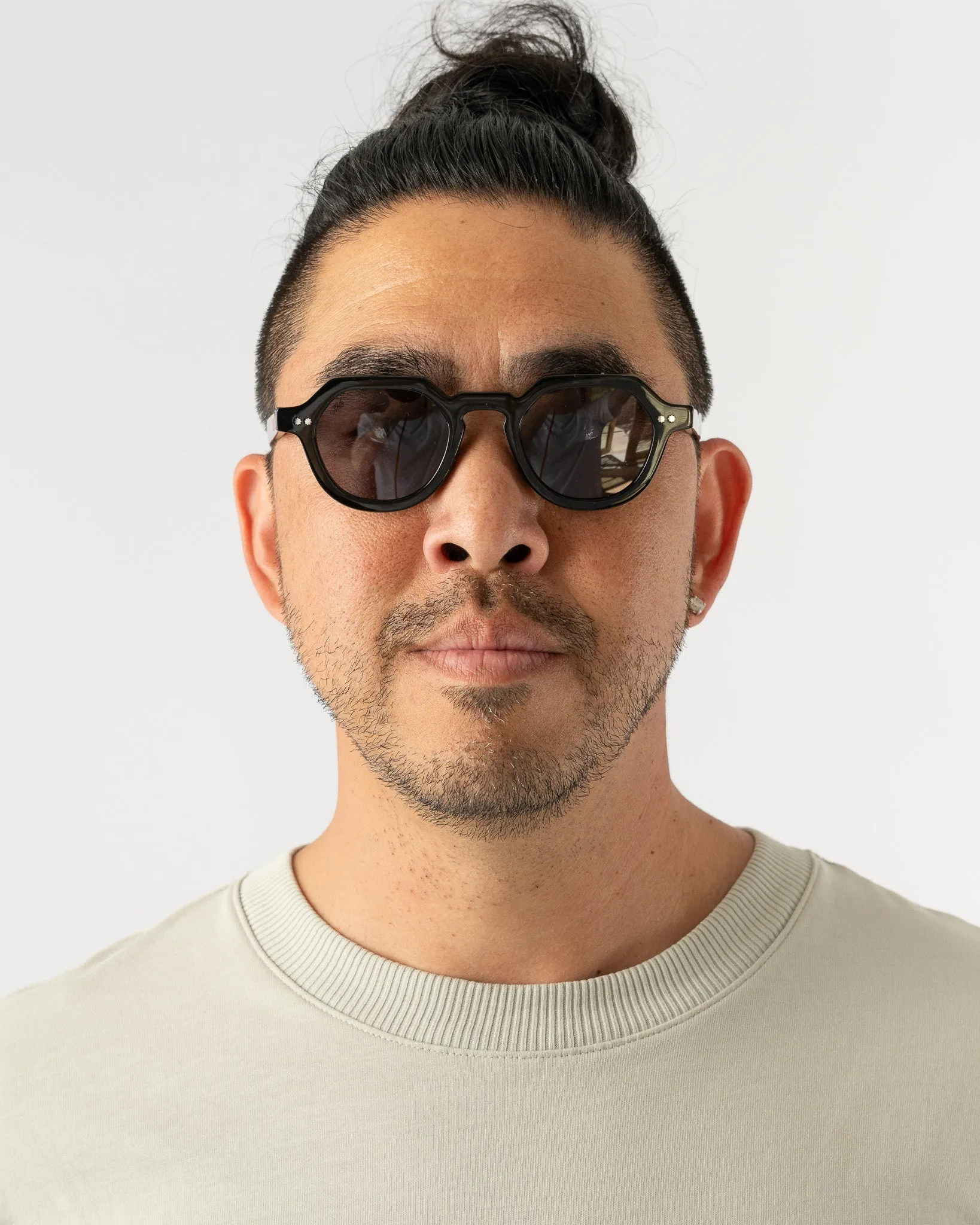 AKILA LOLA Sunglasses in Black