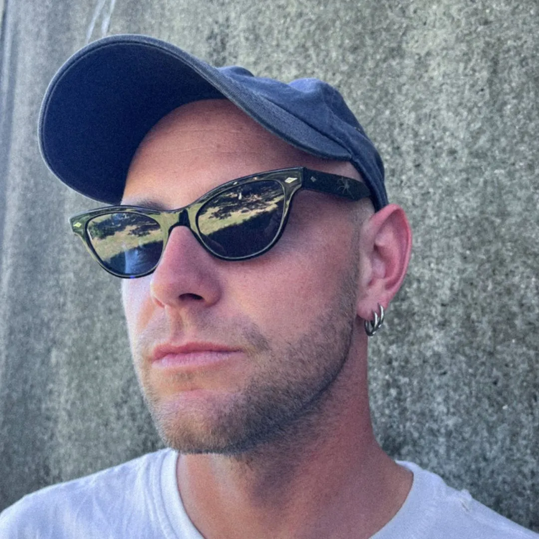 Epøkhe Veil Sunglasses - Black Polished / Bronze